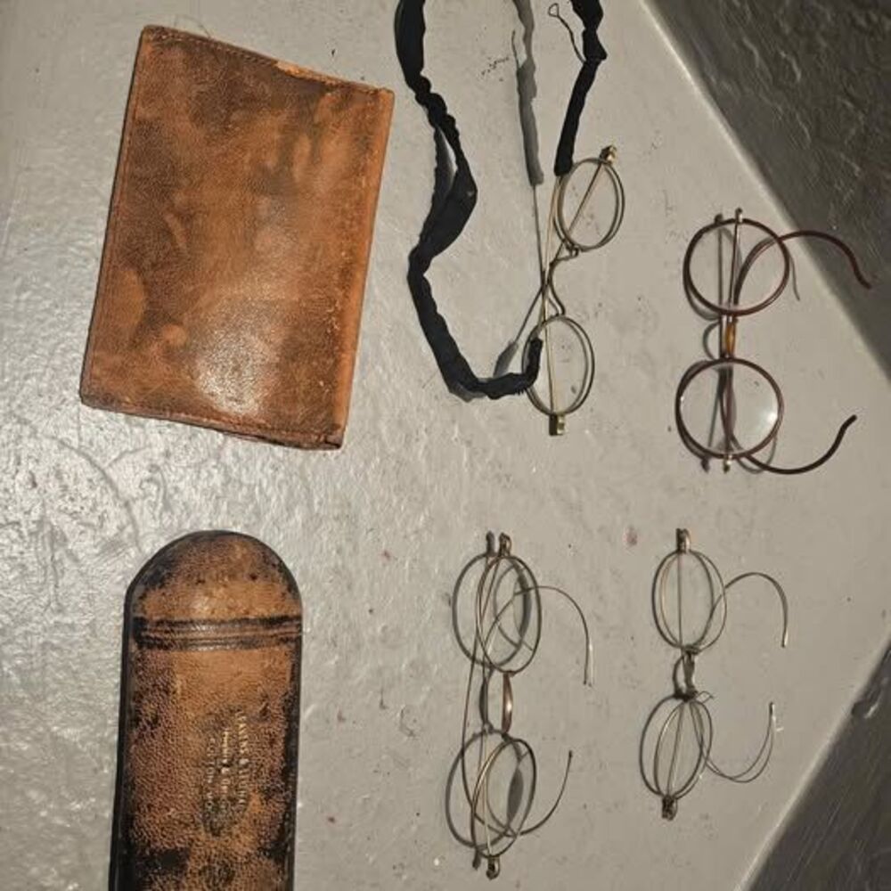 Set of 4 Antique Eye Glasses with 2 Cases Spectacles Prince Nez